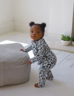 Store Seraphine Theodore | Easy Zip Organic Cotton Sleepsuit & Bib Set